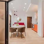 Apartment Zlota 7 *