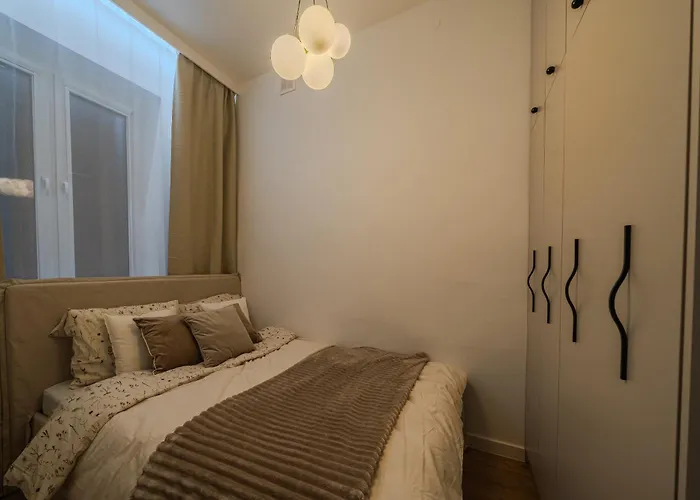 Apartament Złota 7